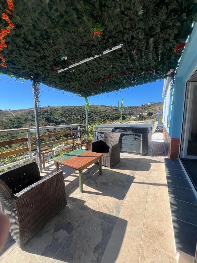 Casa Rural Malaga Monkey Love Con Jacuzzi Iznate Kültér fotó